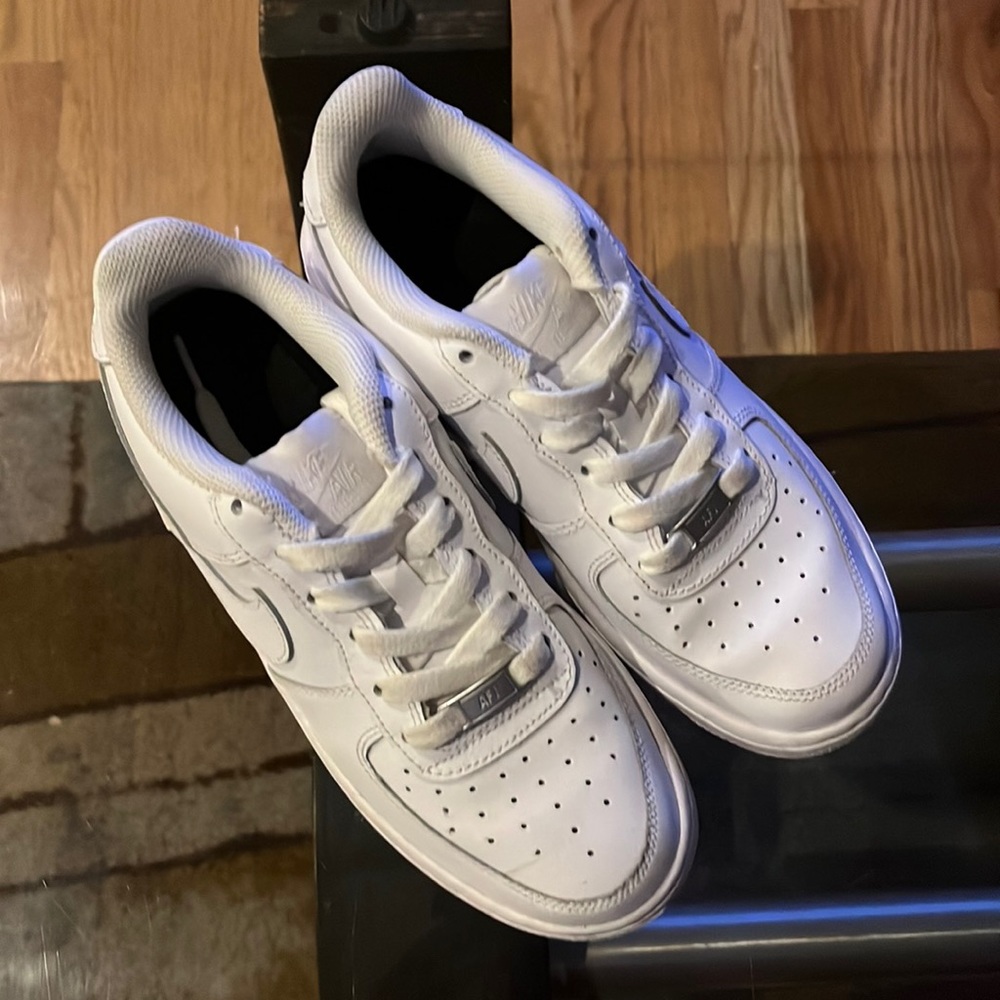 AIR FORCES 1 - Picture 2 of 7